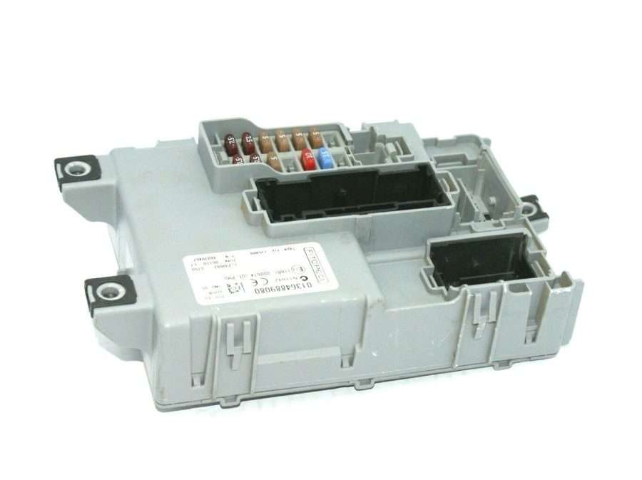 Caja de Fusible CITROEN/PEUGEOT 01364889080 116RI-000674