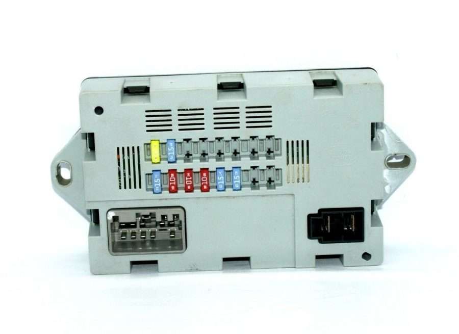 Fuse Box JAGUAR XE / LAND ROVER Discovery CPLA-14Q073-AA - Image 2