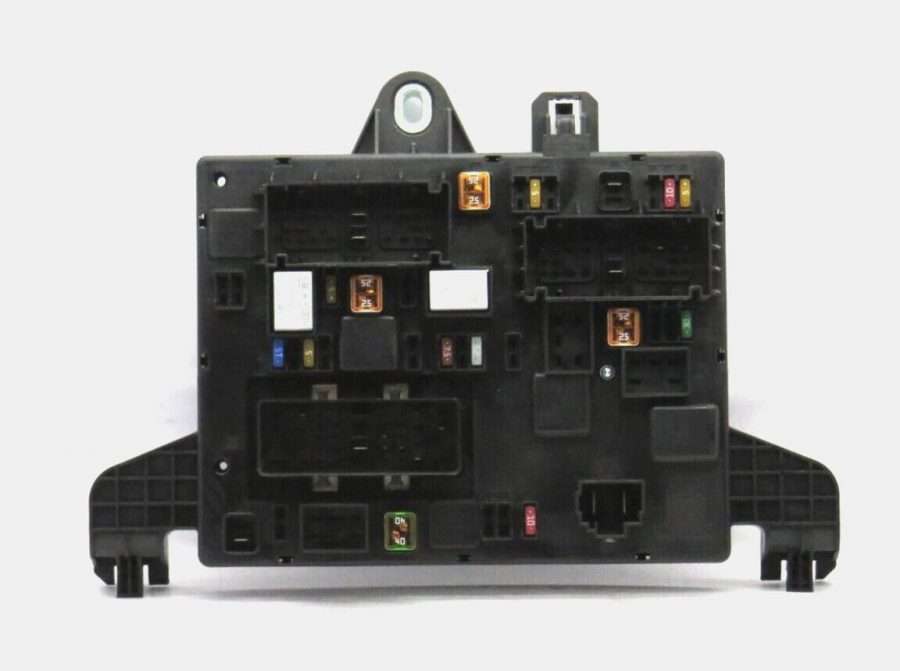 Fuse Box OPEL ASTRA J 13379016 365927271 1110180AC 1110180AC--- - Image 4