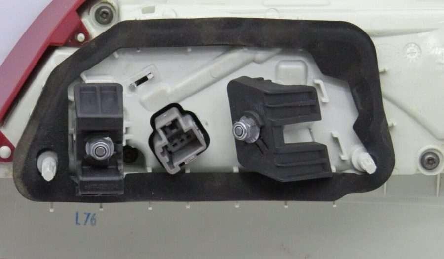 Rear Left Light JAGUAR XE GX7315K272BE GX73-15K272-BE - Image 3