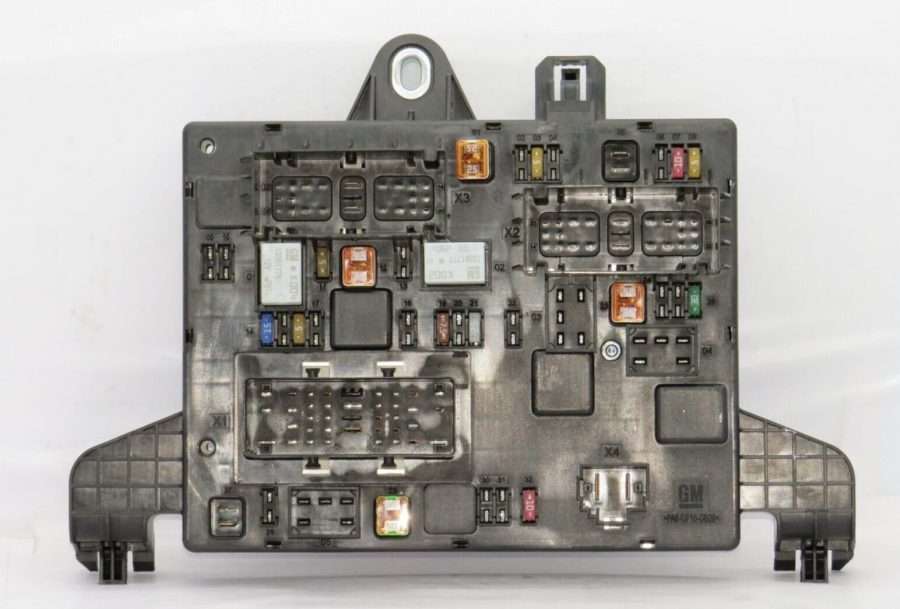 Fuse Box OPEL ASTRA J 13379016 365927271 1110180AC 1110180AC--- - Image 3