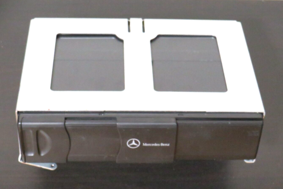 Cambiador de CD MERCEDES-BENZ R230 A2208274642 A0028206289 A 002 820 62 89 - Imagen 2