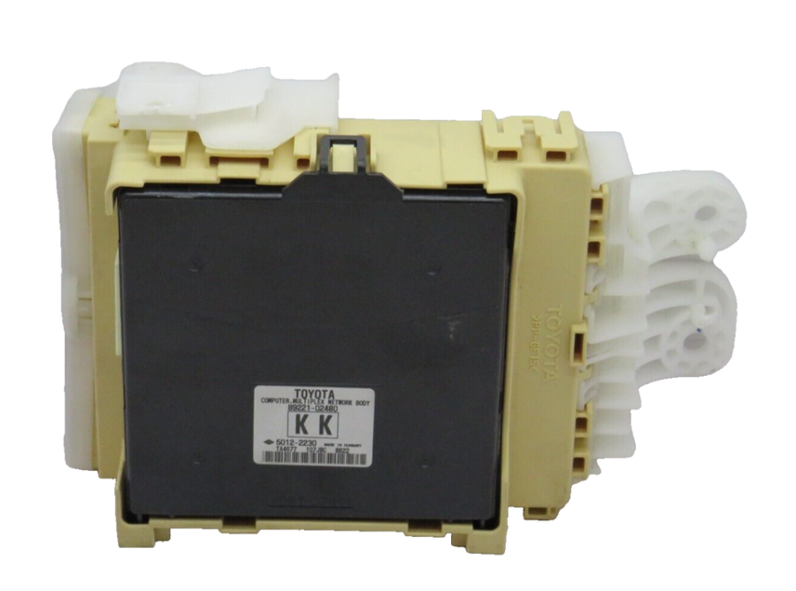 Fuse Box TOYOTA AURIS II E18 6358-6756 82730-12X81 89221-02480 - Image 3
