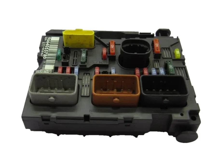 PEUGEOT/CITROEN Fuse Box 9664055780 BSML1100 BSM-L11-00 - Image 2