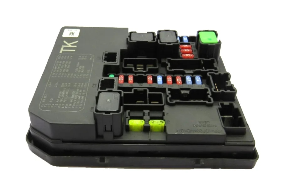 Caja de Fusibles NISSAN JUKE 284B71TX2B 284B7 1TX2B - Imagen 2