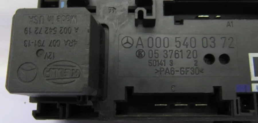 Fuse Box MERCEDES-BENZ W220 A0005400372 A 000 540 03 72 05376120 - Image 6