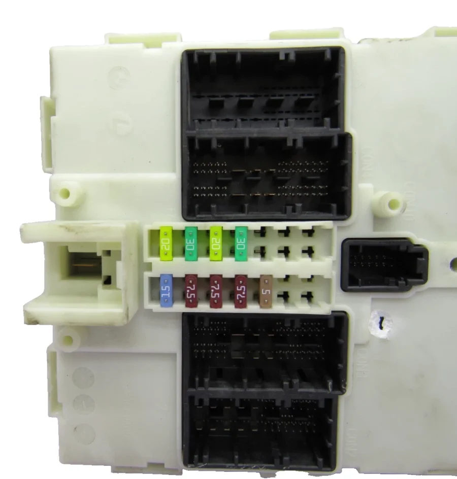 Fuse Box BMW 3 SERIES F30 F31 6135931568001 61.35 9315 680-01 931568001 - Image 5