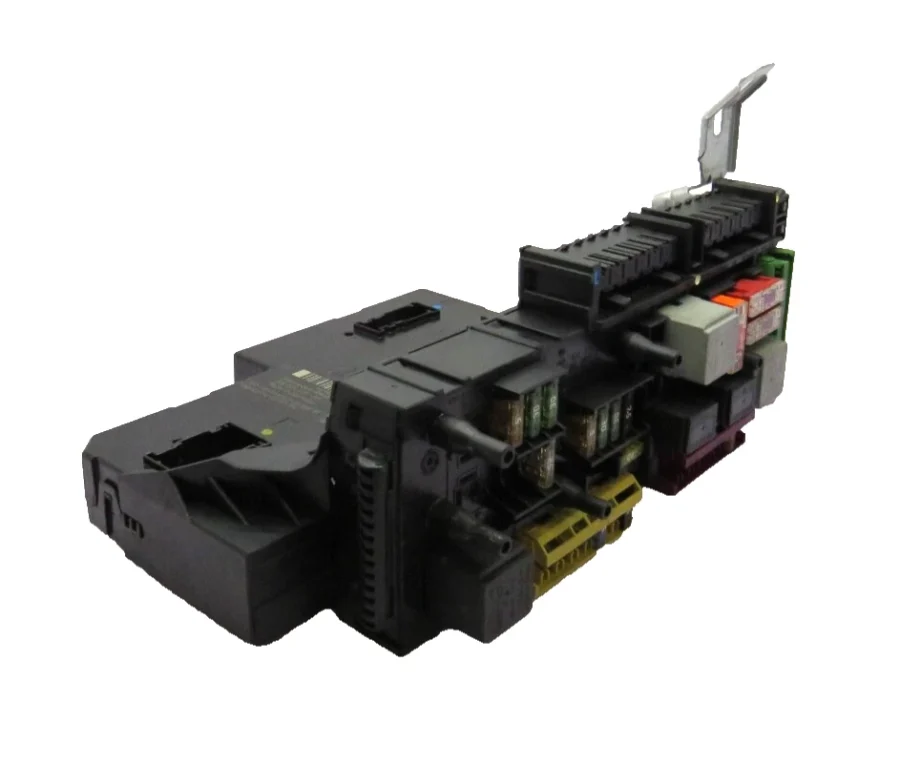 Fuse Box MERCEDES-BENZ W204 5DK00922589 2049060105 2049019602 - Image 3