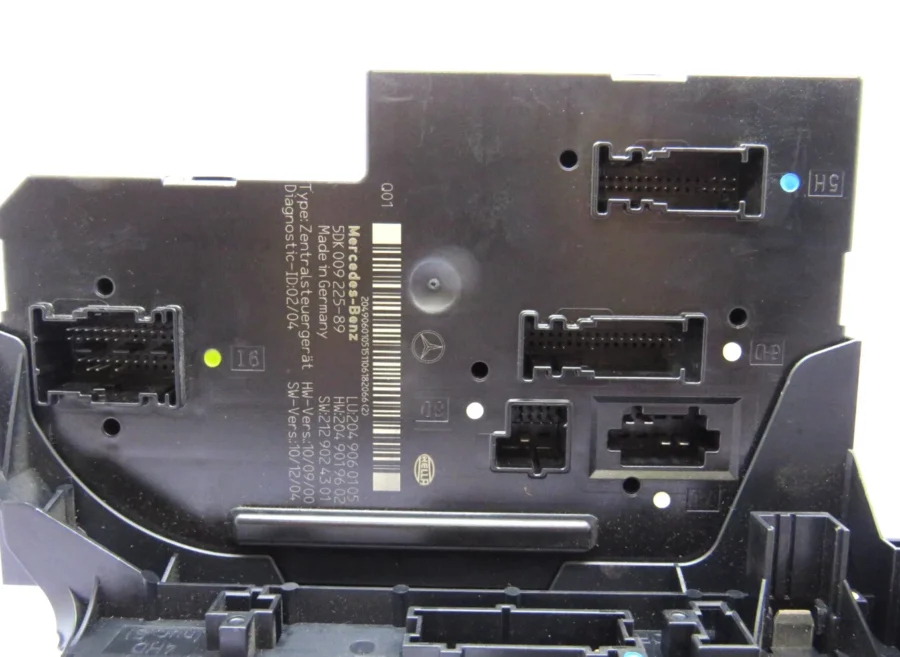 Fuse Box MERCEDES-BENZ W204 5DK00922589 2049060105 2049019602 - Image 7