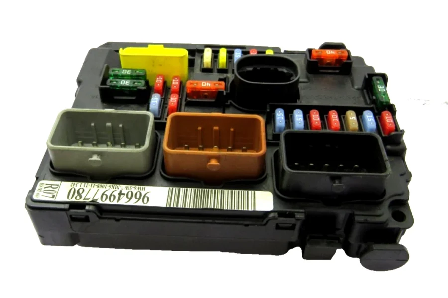 Caja de Fusibles PEUGEOT/CITROEN 9664997780 BSM-00 R07 R07BSM-00 - Imagen 2