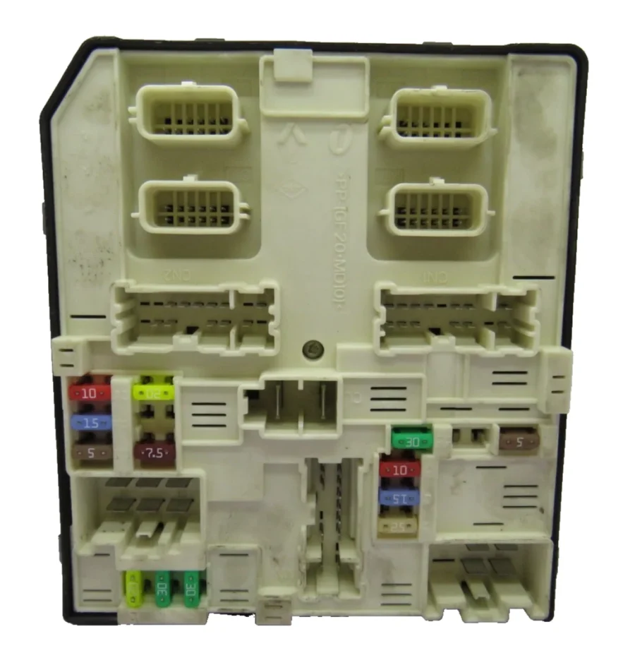 RENAULT MEGANE III Fuse Box 284B62069RC 284B62069R--C - Image 5