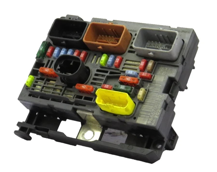 PEUGEOT/CITROEN Fuse Box 9666700180 BSMR0200 BSM-R02-00