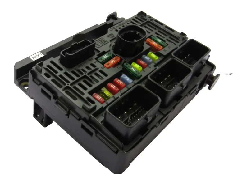 PEUGET/CITROEN Fuse Box 9657718780 BSM-L06-00 BSML0600 S118983006K