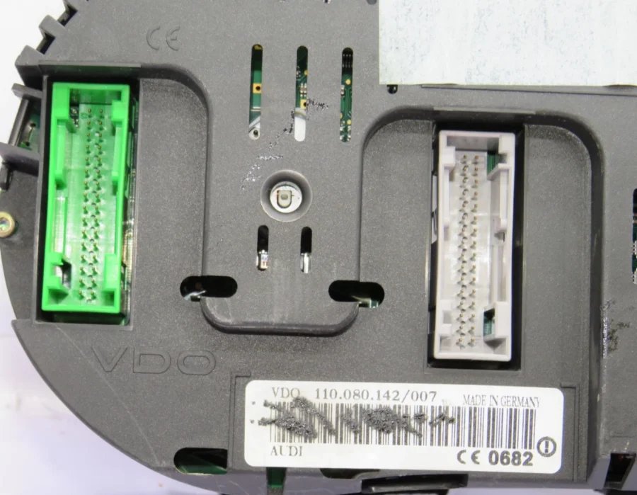 Cuadro de Instrumentos AUDI A3 8L0920932L 8L0 920 932 L 110080142007 - Image 7