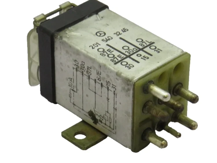 ORIGINAL relay MERCEDES-BENZ W201 W202 W124 2015403245 201 540 32 45