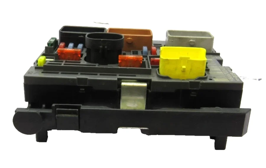 PEUGET/CITROEN Fuse Box 9666700480 BSMR0500 BSM-R05-00 - Image 4