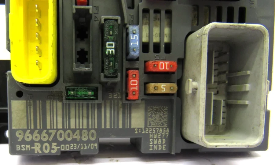 PEUGET/CITROEN Fuse Box 9666700480 BSMR0500 BSM-R05-00 - Image 7