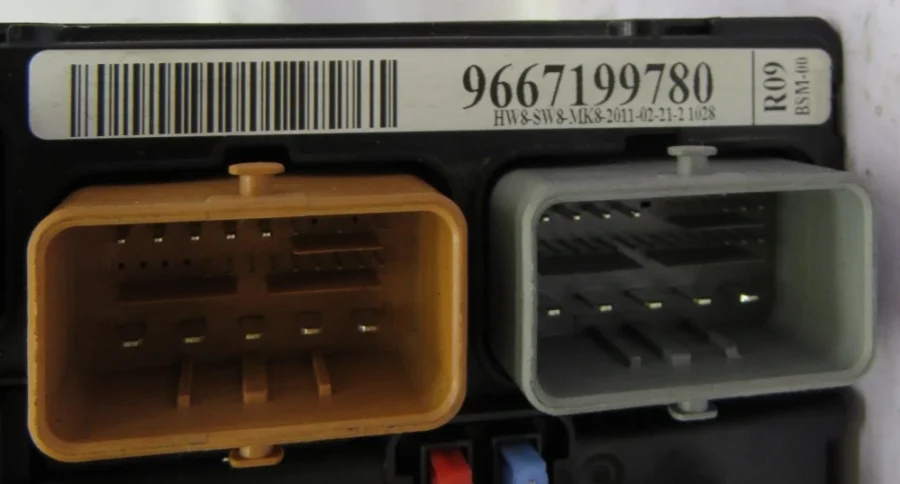 BSM Fuse Box PEUGEOT/CITROEN 9667199780 R09BSM-00 R09 BSM-00 BSMR09-00 - Image 7