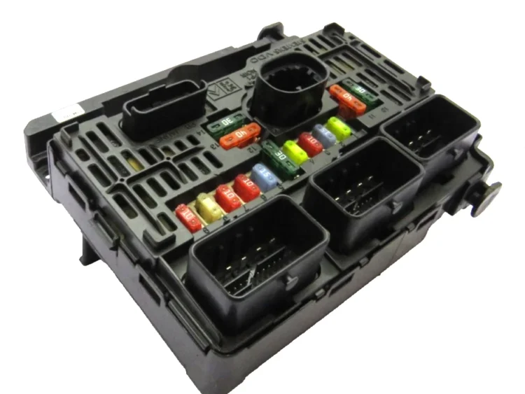 BSM Fuse Box PEUGEOT/CITROEN 6500CK S1189830040 BSML0400 BSM-L04-00