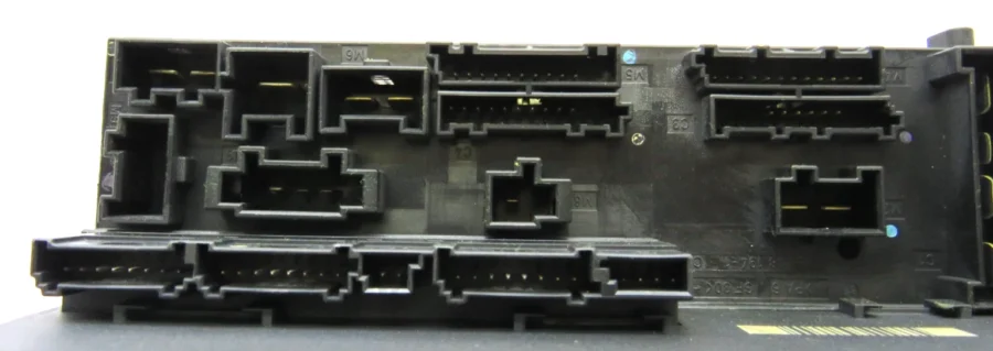 Fuse Box MERCEDES-BENZ E-CLASS W210 2085450132 208 545 01 32 302530 - Image 6