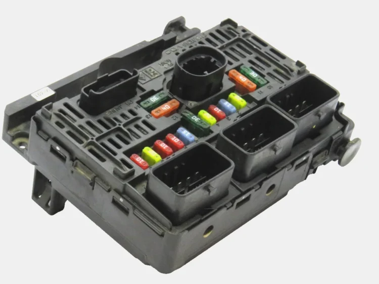 PEUGEOT/CITROEN Fuse Box 9656086180 S118983002I BSML0200 WARRANTY