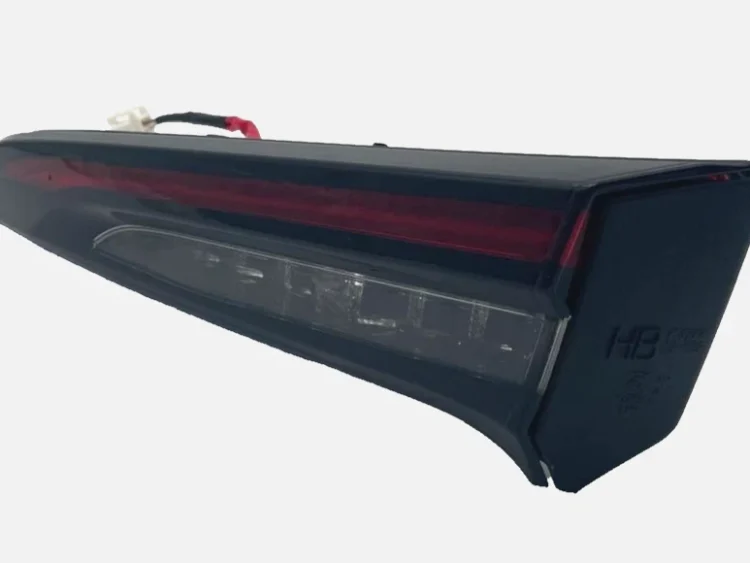 Piloto Trasero Derecho Interior TOYOTA COROLLA E210 E21 8A02G 8A02GLW5B GARANTIA