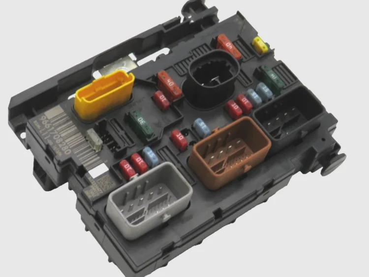 PEUGEOT/CITROEN Fuse Box 9661708280 BSM-L11-00 BSML1100 WARRANTY