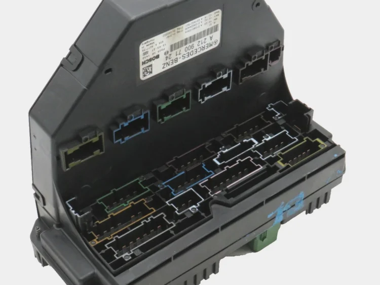 MERCEDES-BENZ W212 Fuse Box A2129007124 A 212 900 71 24 WARRANTY