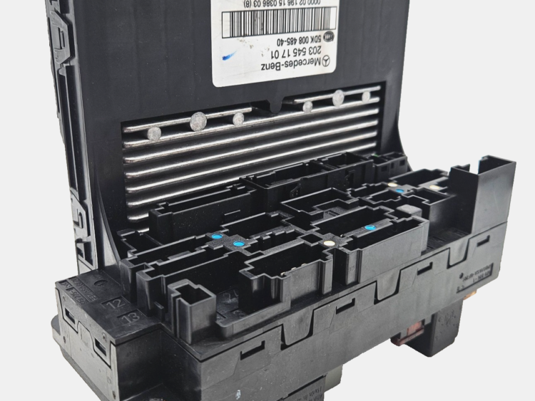 Caja de Fusibles MERCEDES-BENZ CLASE C W203 2035451701 5DK00848540 GARANTIA