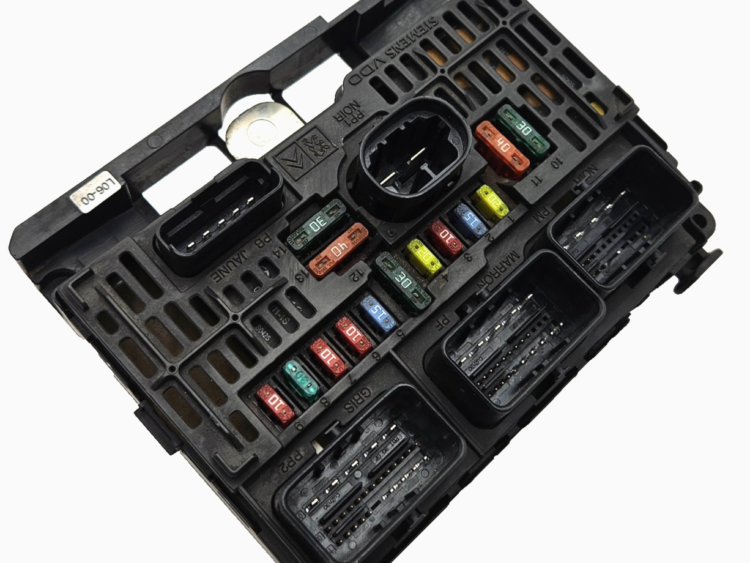 Caja de Fusibles PEUGEOT/CITROEN 9656086580 BSML0600 BSM-L06-00 S118983006J