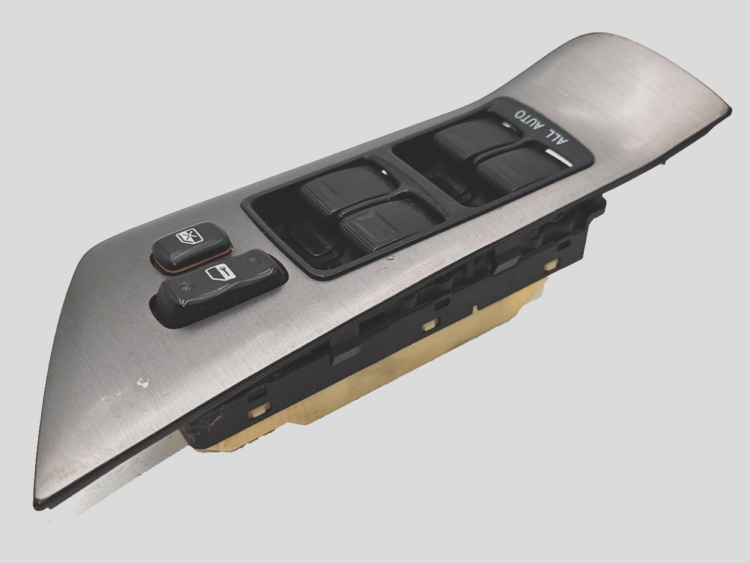 Interruptor Elevalunas Delantera Izquierda LEXUS RX300 8404048020 3355L1N