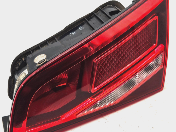 Piloto Trasero Derecho AUDI A3 SPORTBACK 2TZ01283902 8V4945076 AU373PA GARANTIA