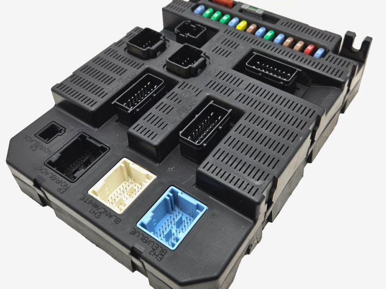 Caja de Fusibles PEUGEOT/CITROEN 9659285480 BSI 2004 P07-00 GARANTIA